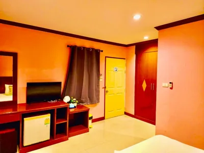 Hotel Hollywood Inn Love Patong – Photos 14