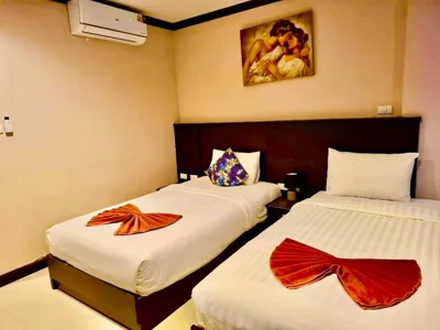 Hotel Hollywood Inn Love Patong – Photos 16