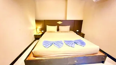 Standard King Room — Hotel Hollywood Inn Love Patong